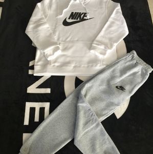 New NIKE Tracksuit Hoodie & Sweatpants
